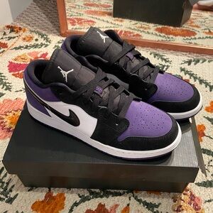 Air Jordan 1 Low purple court